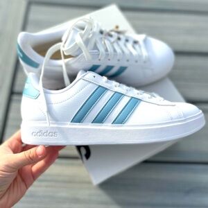 Adidas Grand Court 2.0 Shoe